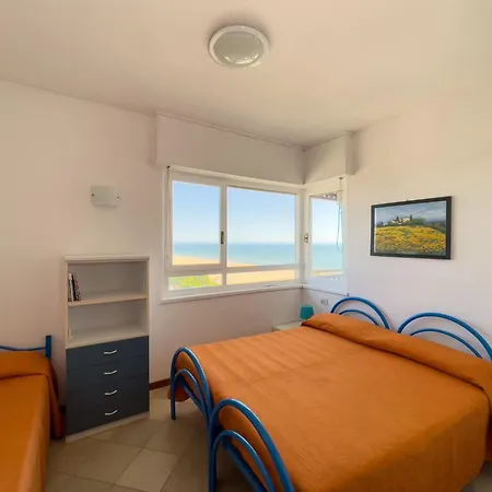 Apartment Seafront On The Promenade Lignano Sabbiadoro