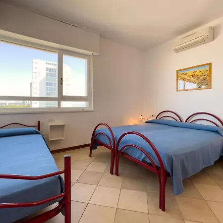 Seafront On The Promenade Apartment *