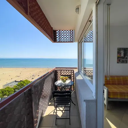 Seafront On The Promenade Apartment *